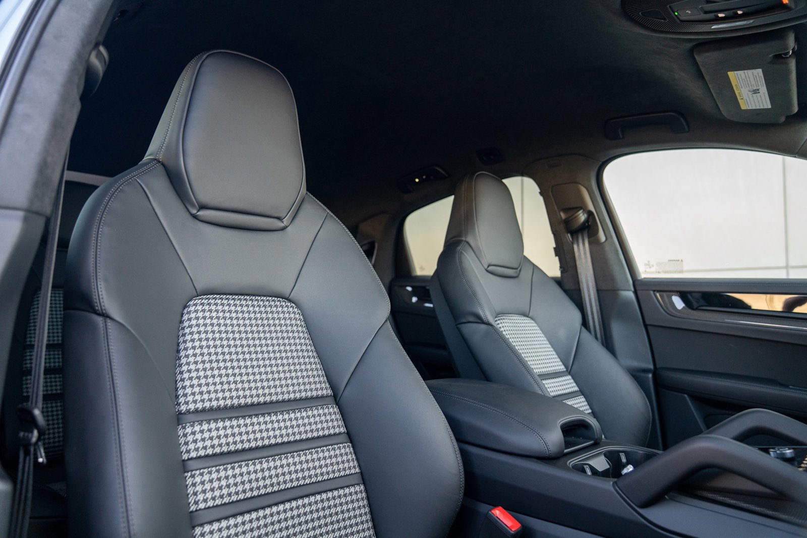 New 2026 Porsche Cayenne GTS image 26