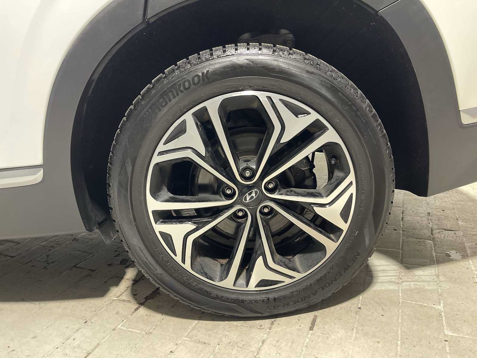 Used 2019 Hyundai Santa Fe Limited AWD/4WD image 8