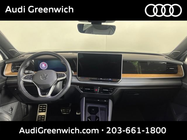 Used 2025 Volkswagen Tiguan SEL R-Line AWD/4WD image 18