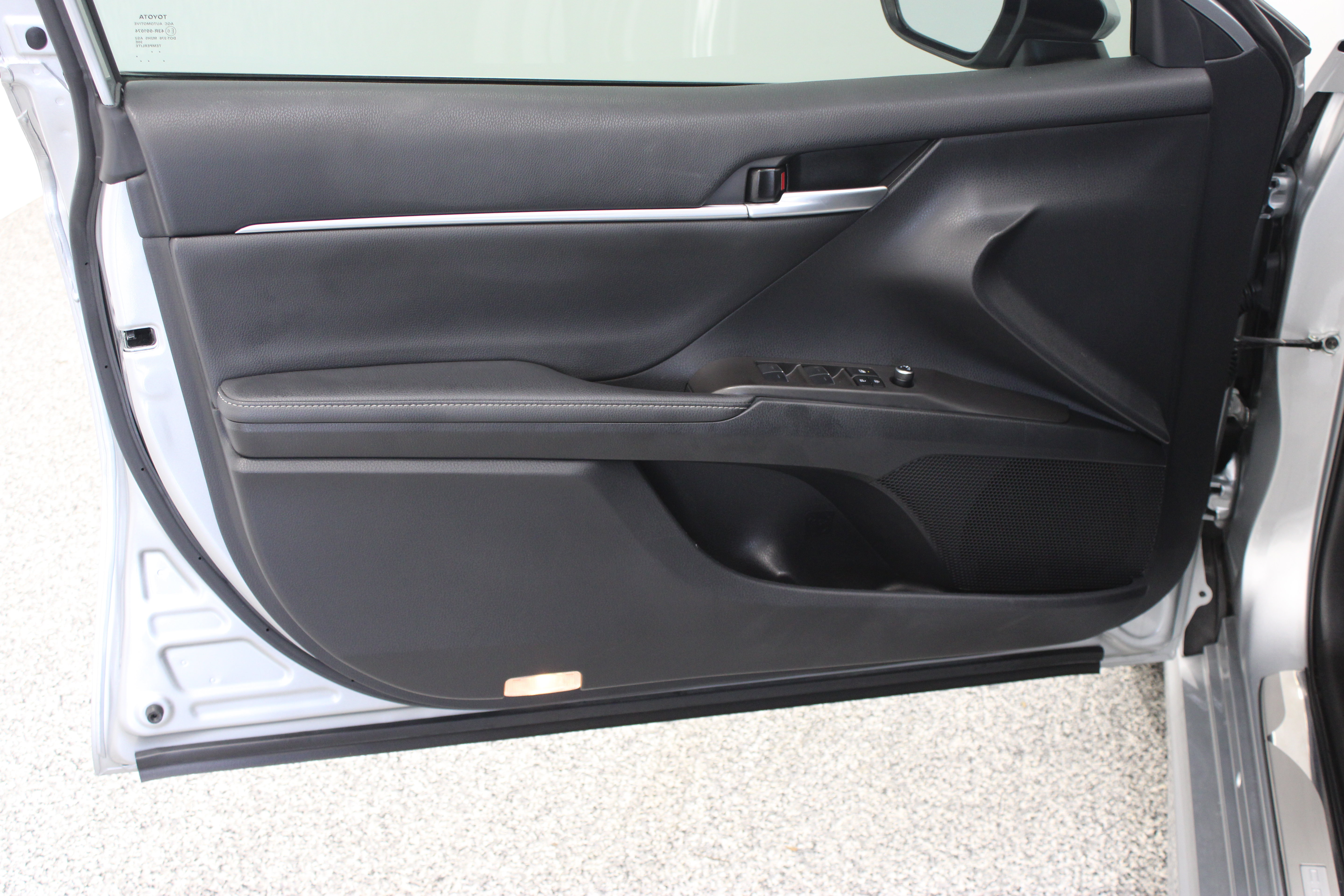 Used 2024 Toyota Camry XSE w/ Navigation Package FWD image 12