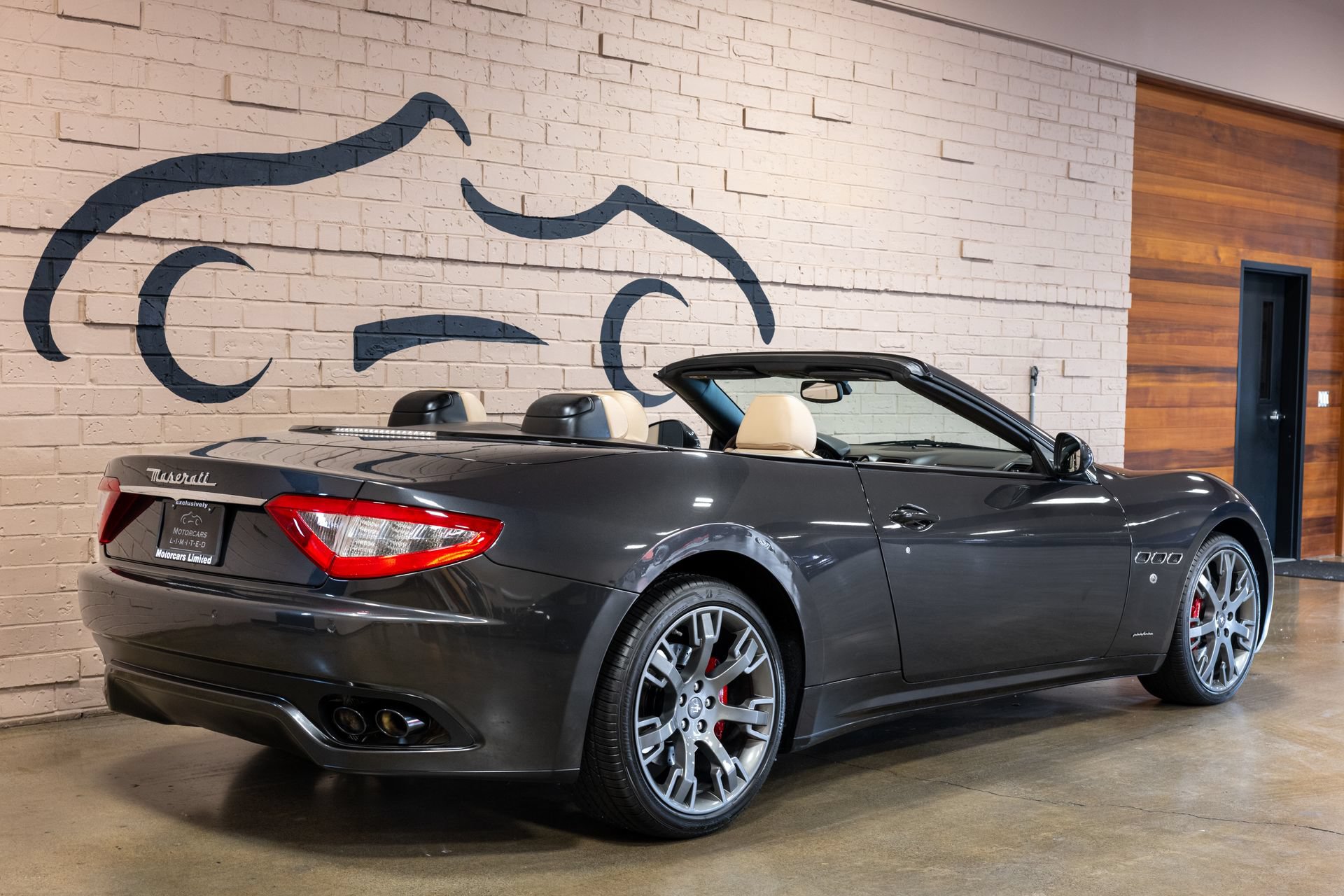 Used 2014 Maserati GranTurismo Convertible RWD image 8