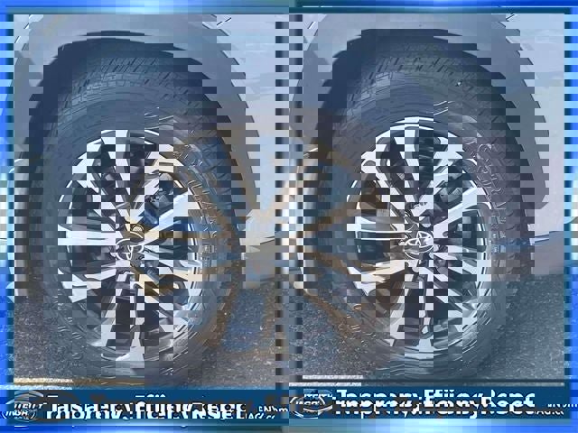 Used 2023 Toyota Corolla Cross XLE w/ Convenience Package image 9