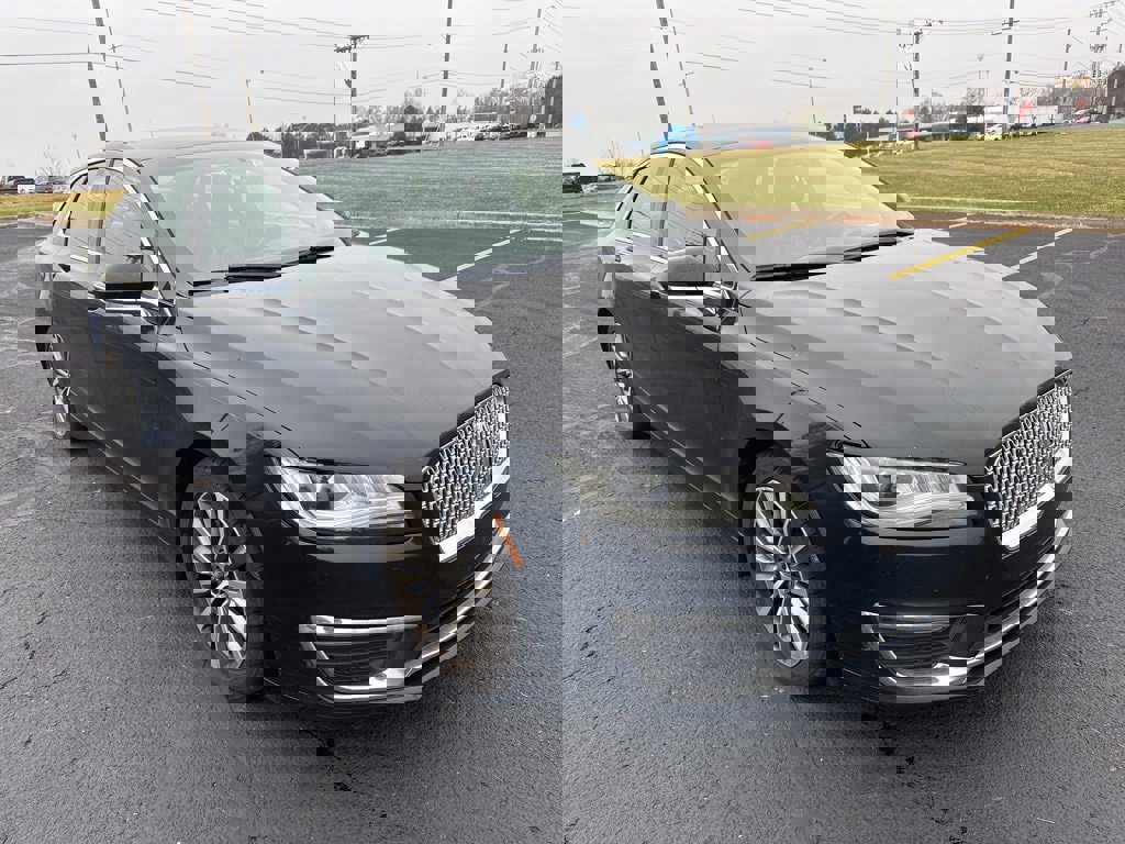 Used 2017 Lincoln MKZ Premiere image 2