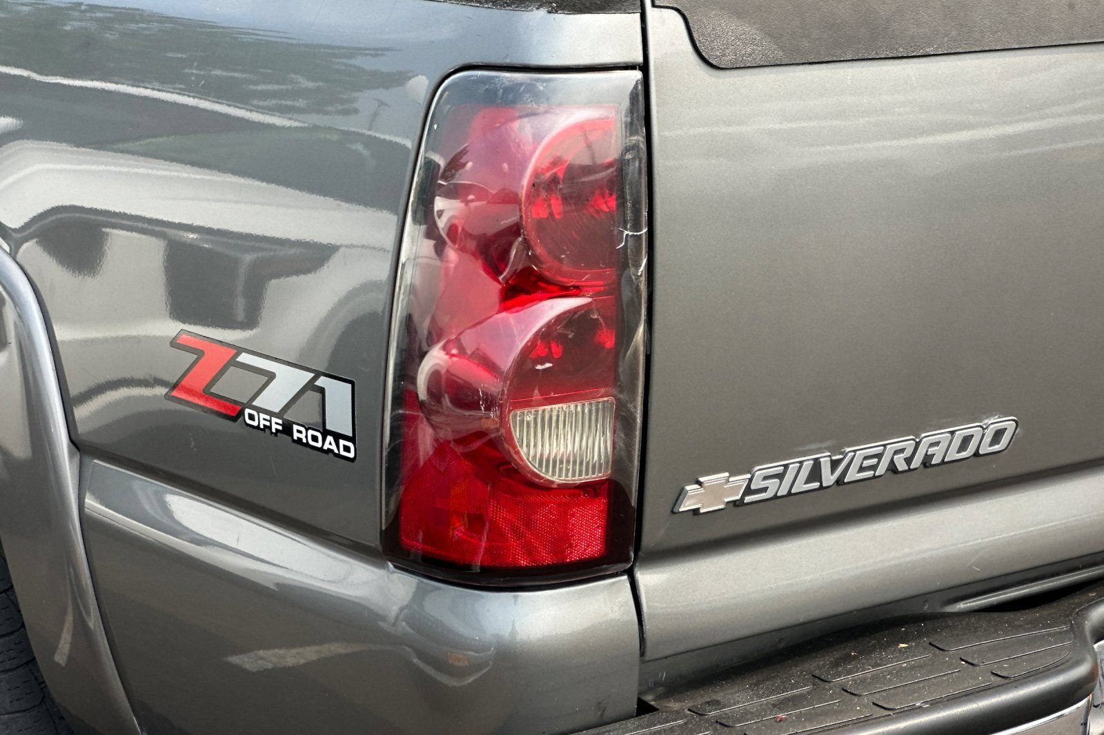 Used 2006 Chevrolet Silverado 1500 LT w/ Light Duty Power Package AWD/4WD image 24