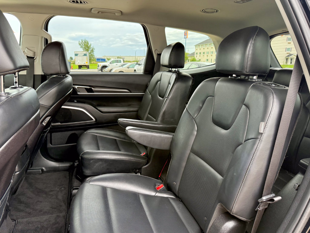 Used 2025 Kia Telluride S AWD/4WD image 12