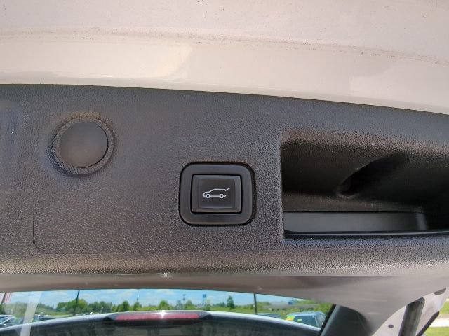 Used 2024 Chevrolet Equinox LT FWD image 13