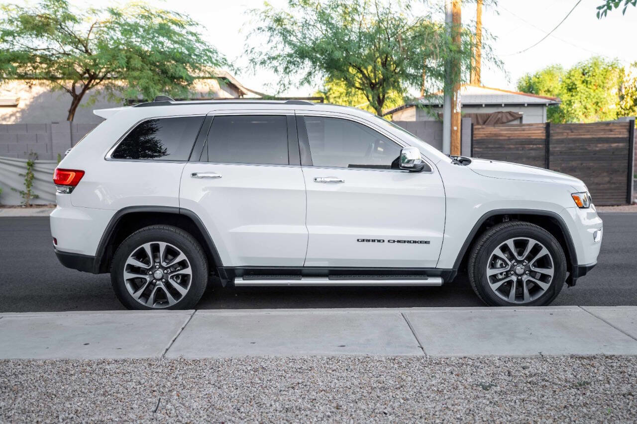 Used 2018 Jeep Grand Cherokee Limited image 6