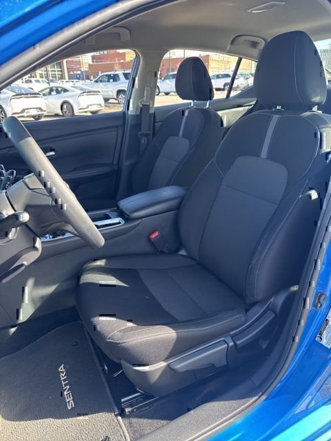 Used 2024 Nissan Sentra SV FWD image 16