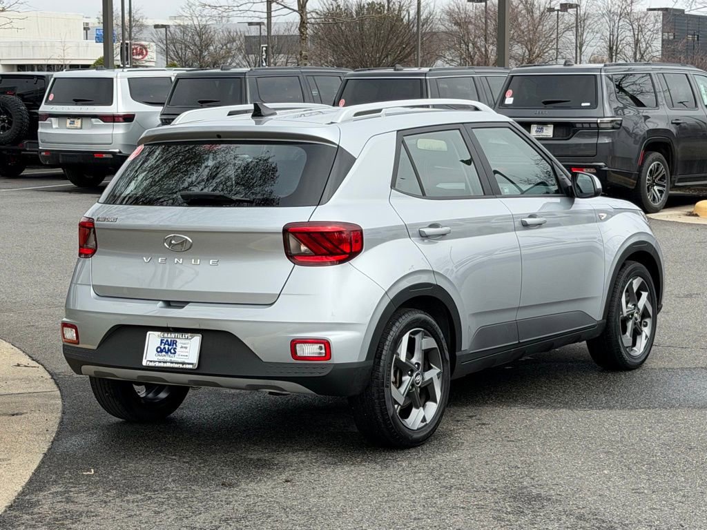 Used 2021 Hyundai Venue SEL w/ Cargo Package image 7