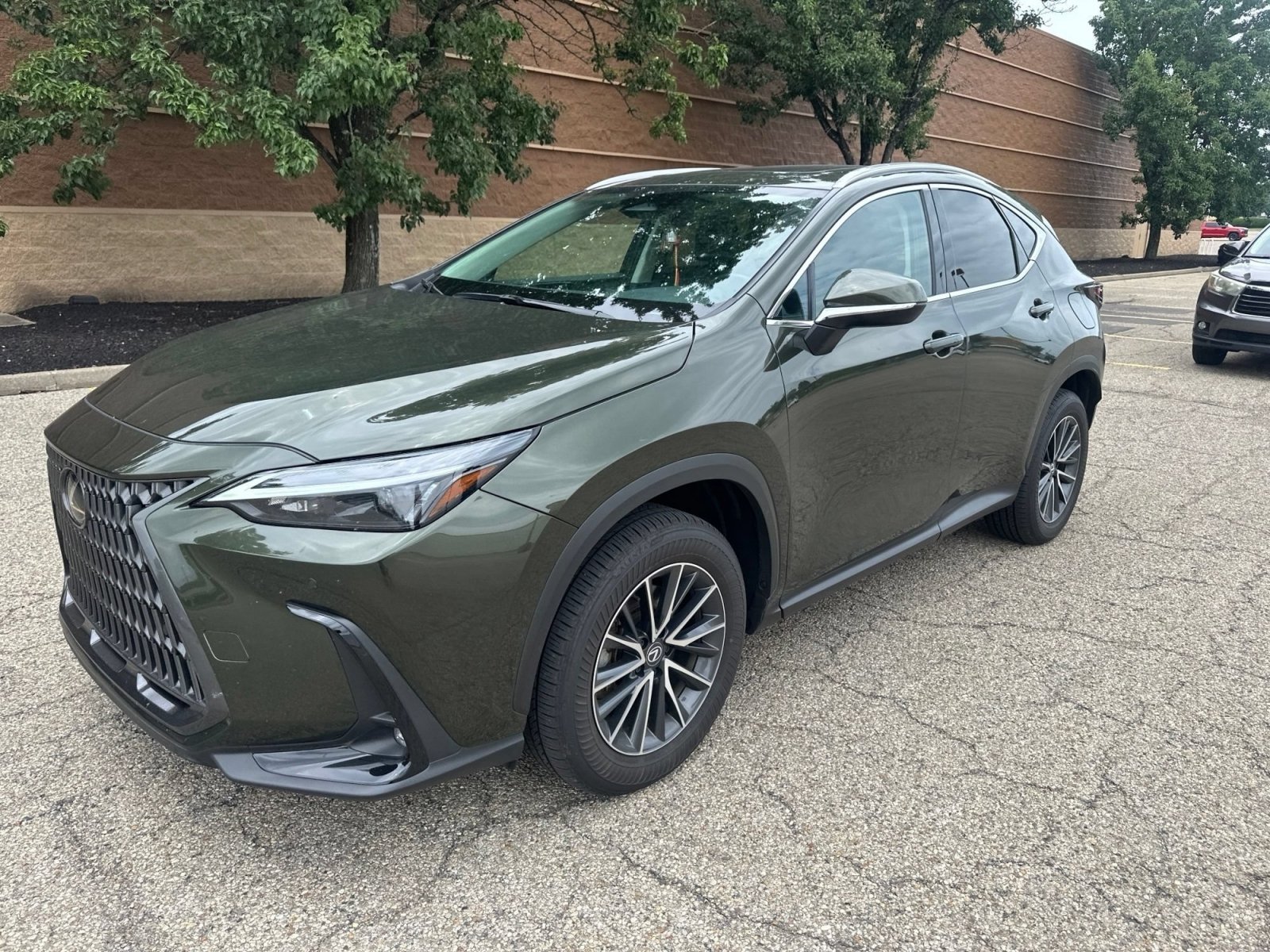 Used 2025 Lexus NX 350h AWD w/ Accessory Package (2T) image 11