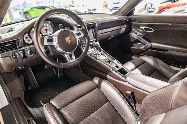 Used 2015 Porsche 911 Turbo S image 17