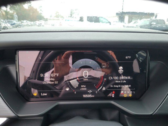 Used 2024 GMC Acadia Elevation w/ Luxury Package image 20