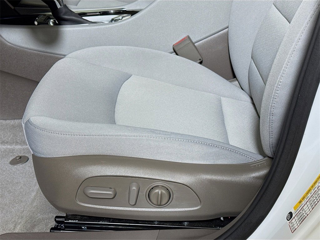 Used 2022 Chevrolet Malibu LT image 16