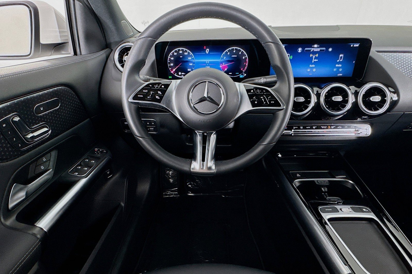 Certified 2026 Mercedes-Benz GLA 250 4MATIC image 6
