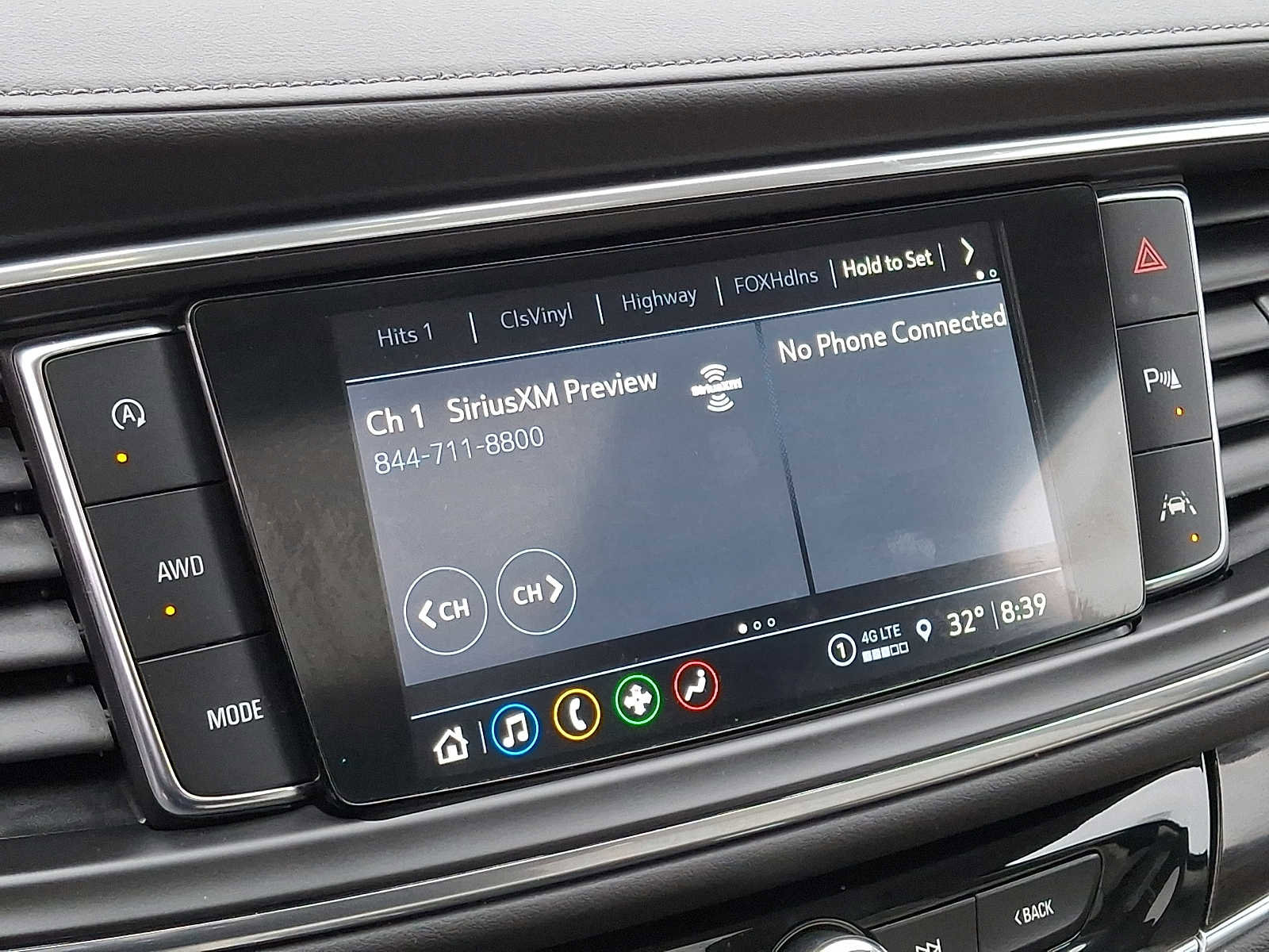 Used 2024 Buick Enclave Essence w/ Experience Buick Package image 19