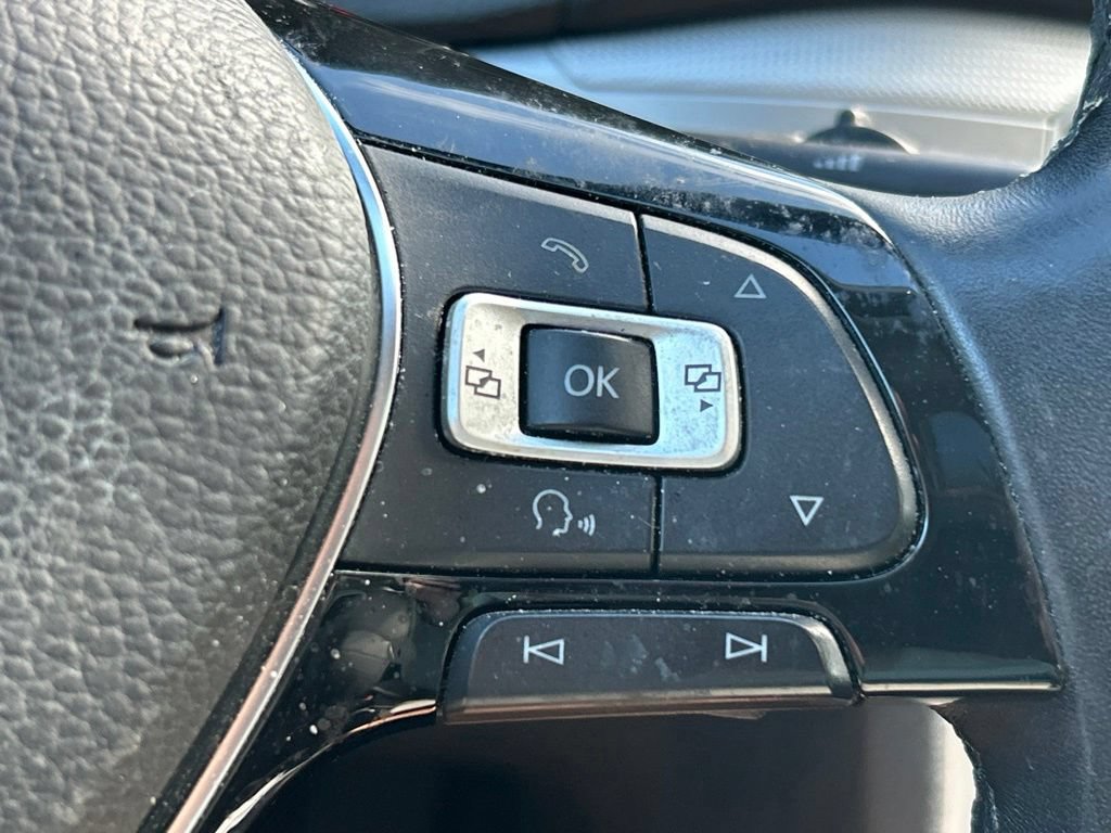 Used 2019 Volkswagen Passat 2.0T Wolfsburg w/ Wheels & Sunroof Package FWD image 25