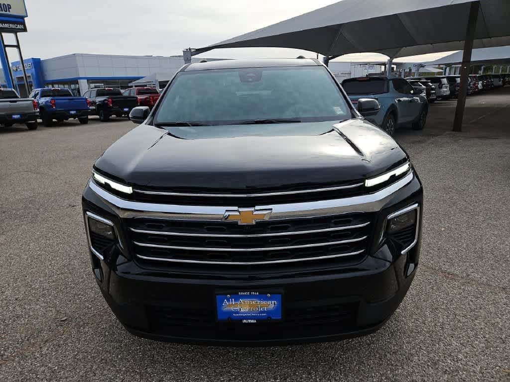 Used 2026 Chevrolet Traverse LT w/ Driver Confidence Package FWD image 3