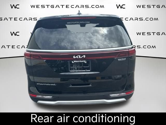 Certified 2022 Kia Carnival EX FWD image 10