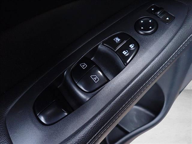 Used 2019 Nissan Pathfinder SV AWD/4WD image 13