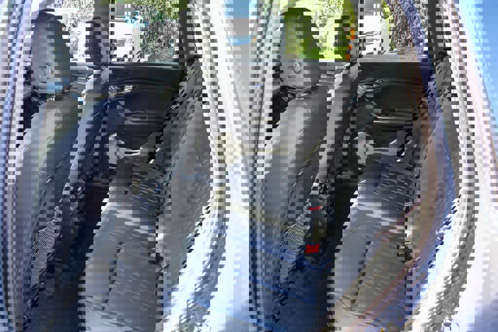 Used 2025 Audi Q6 e-tron Premium w/ Convenience Package image 16