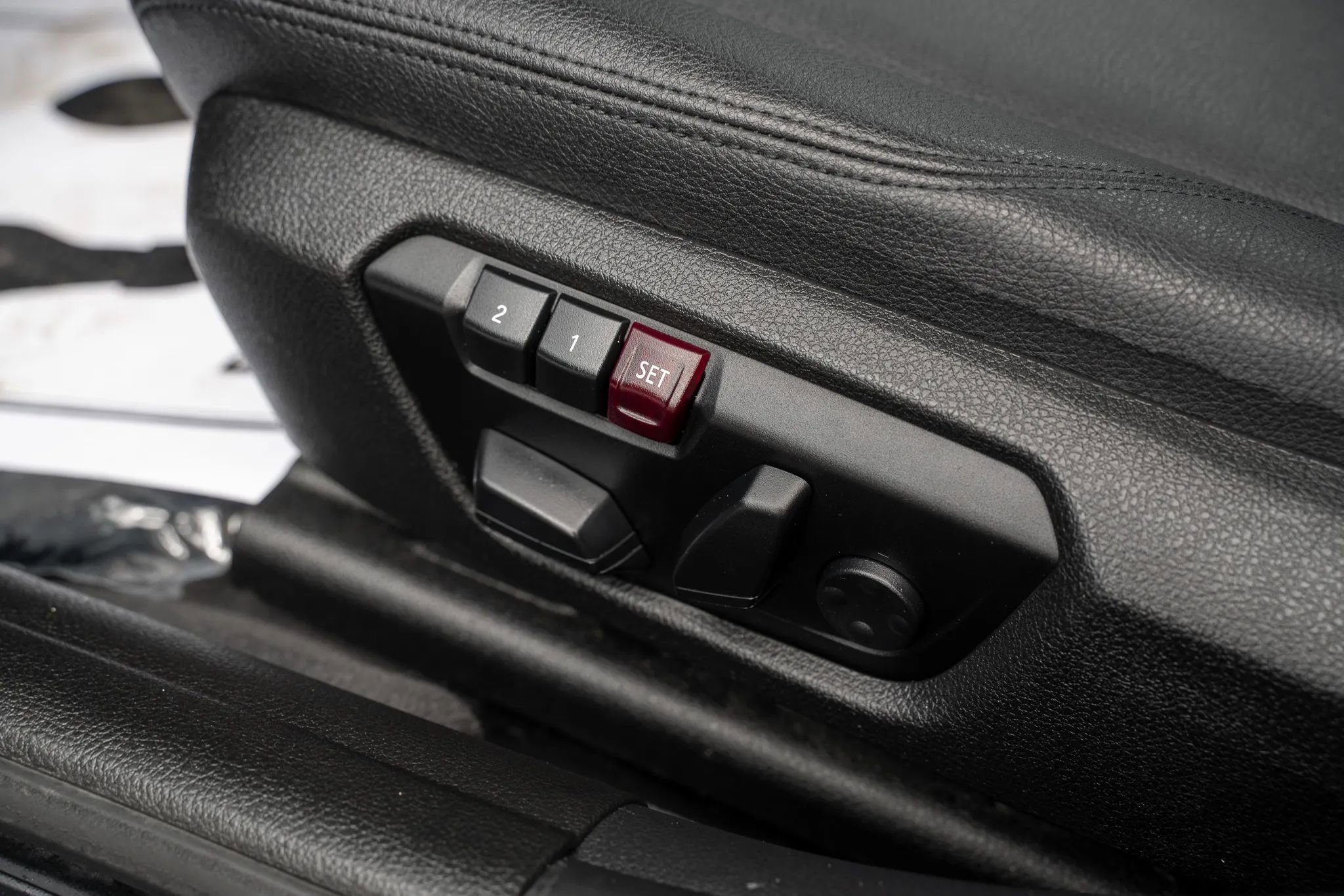 Used 2014 BMW 320i Sedan RWD image 15