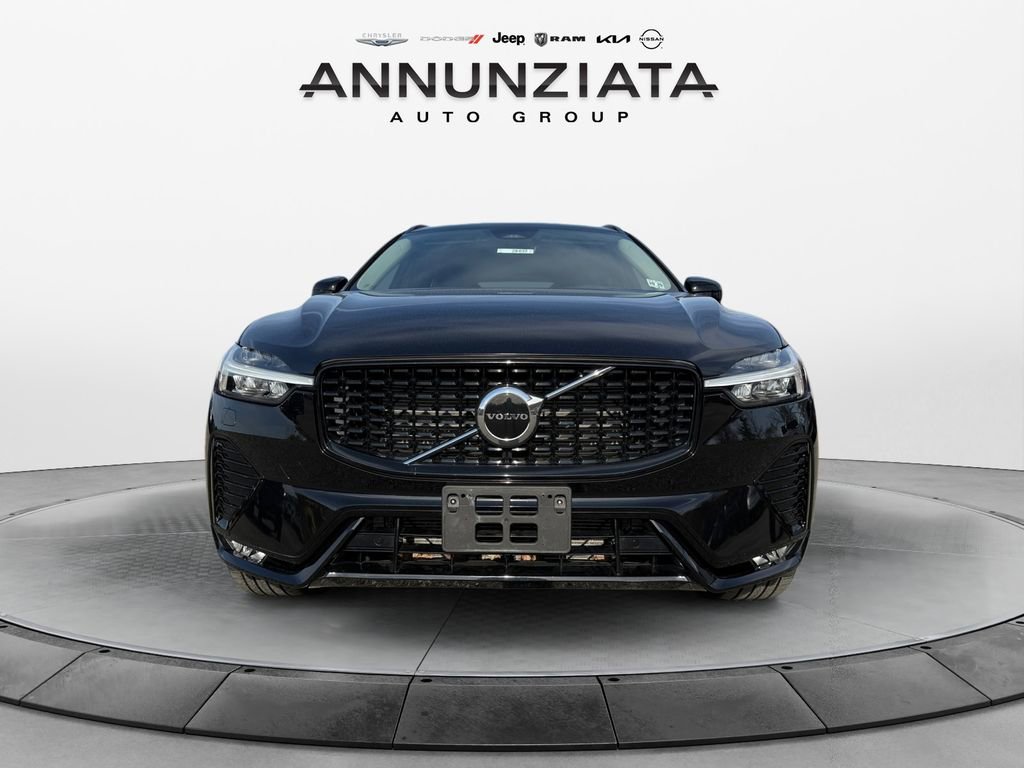 Used 2024 Volvo XC60 B5 Core w/ Protection Package Premier image 8