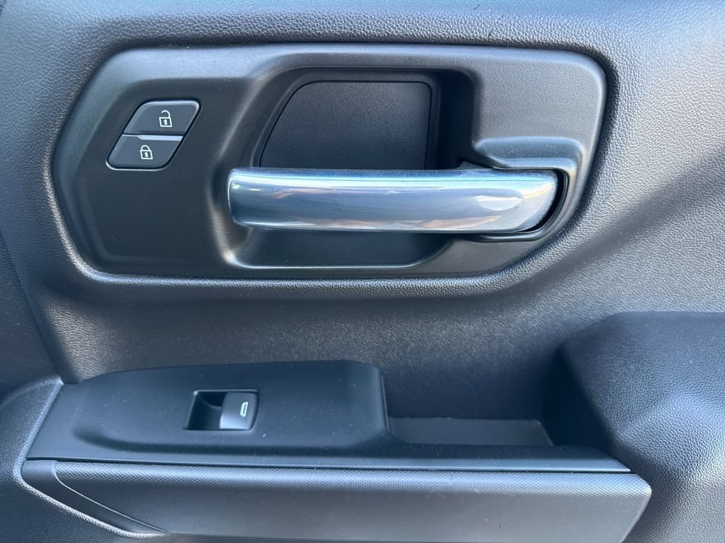 Used 2023 Chevrolet Silverado 1500 Custom RWD image 18