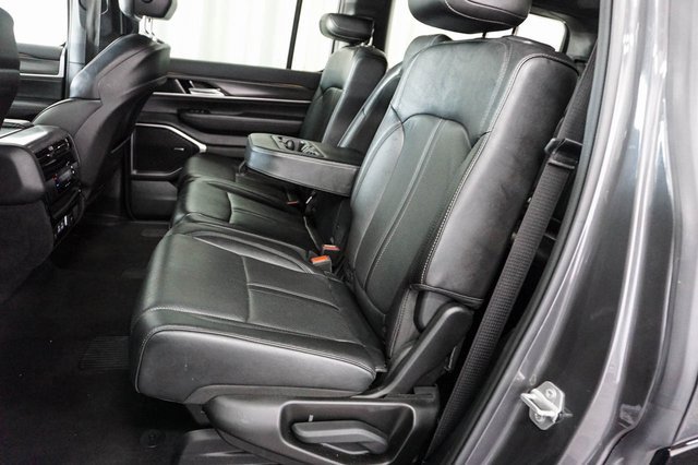 Used 2023 Jeep Wagoneer Series II image 16