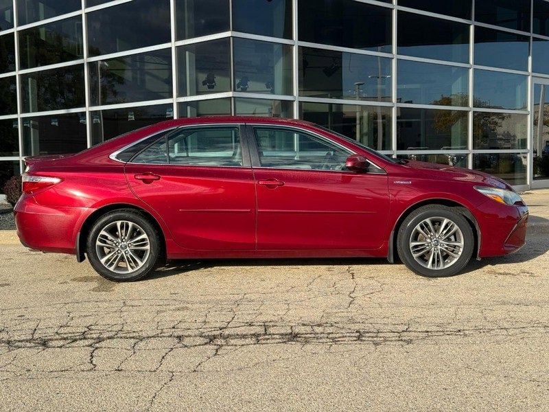 Used 2015 Toyota Camry SE video 2