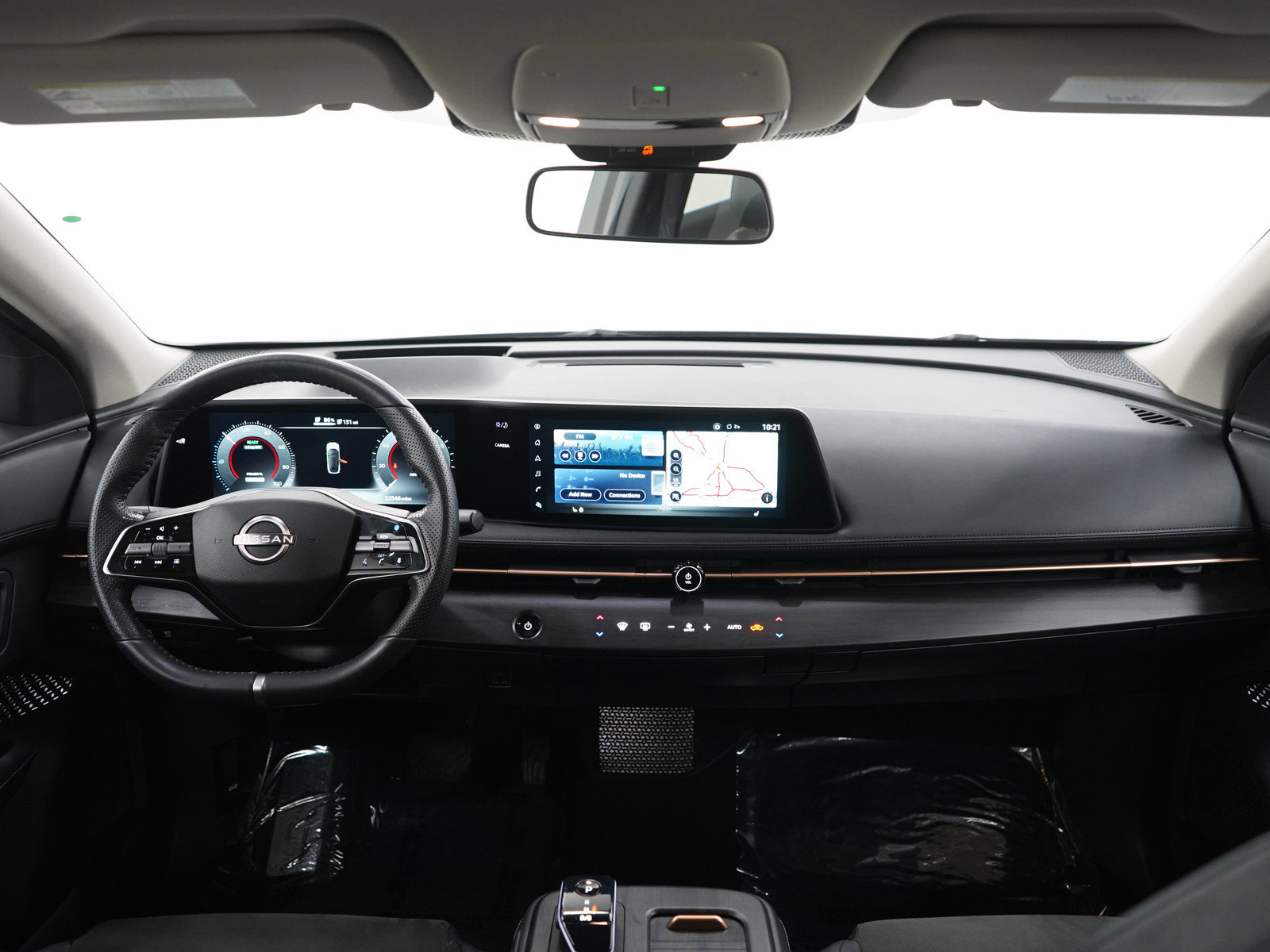 Used 2025 Nissan Ariya AWD image 13