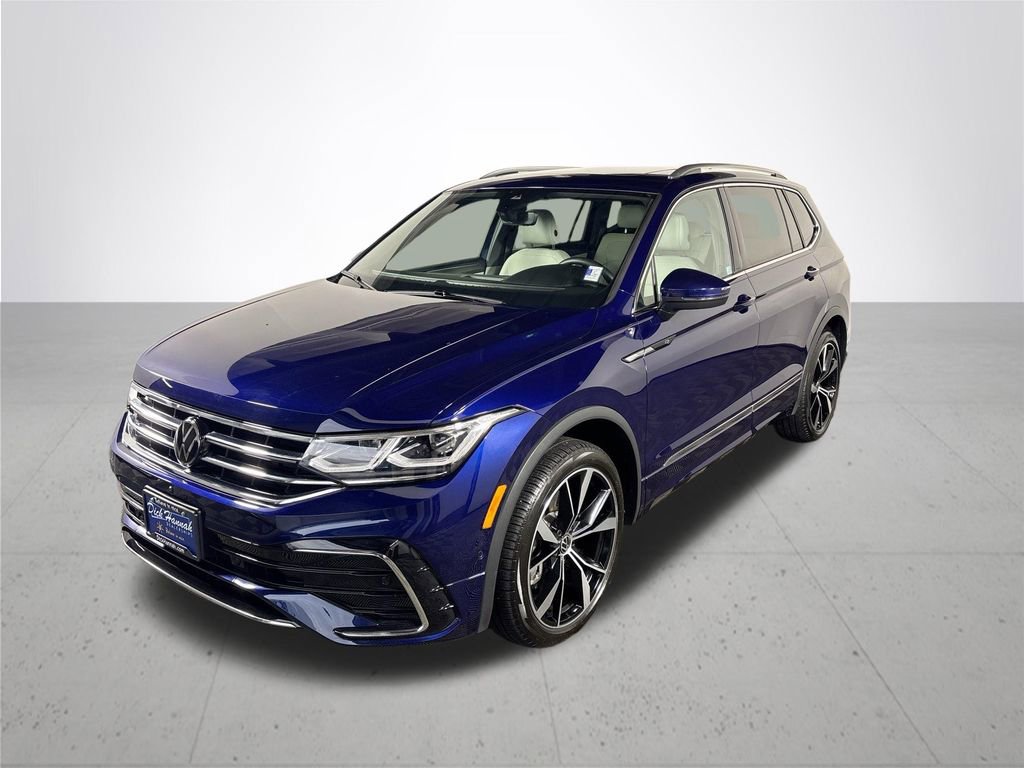 Certified 2024 Volkswagen Tiguan SEL R-Line image 2