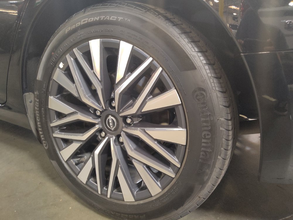 Used 2025 Nissan Altima 2.5 SV FWD image 31