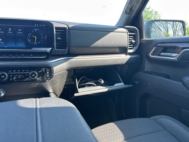 Used 2023 Chevrolet Silverado 1500 RST w/ Convenience Package II AWD/4WD image 18