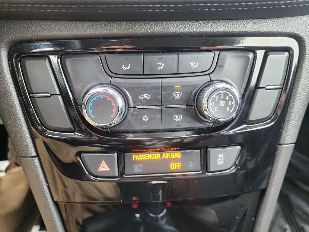 Certified 2022 Buick Encore Preferred image 41