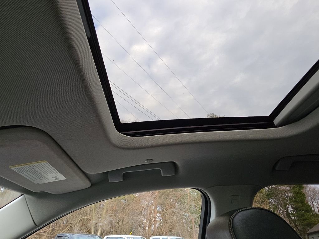 Used 2018 Chevrolet Traverse LT image 21