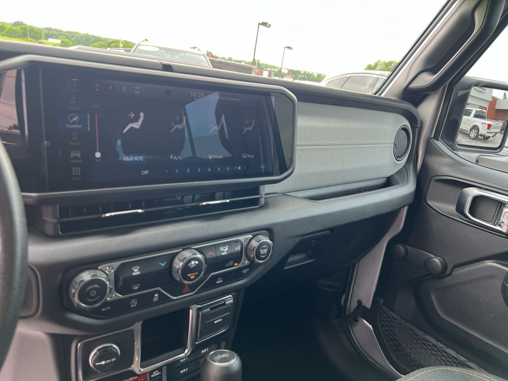Used 2024 Jeep Wrangler Sport image 22