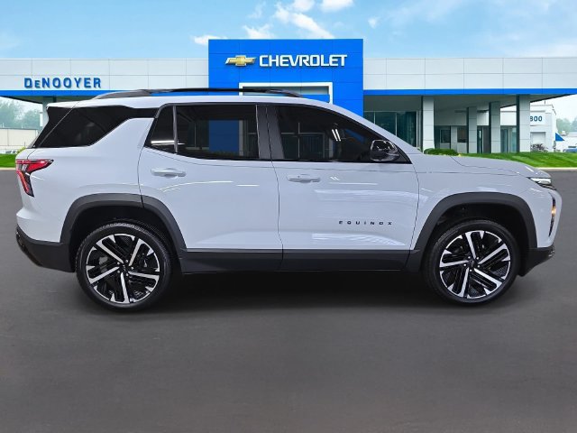 New 2026 Chevrolet Equinox RS w/ Convenience Package III FWD image 7