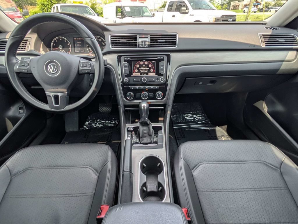 Used 2014 Volkswagen Passat 1.8T SE FWD image 13