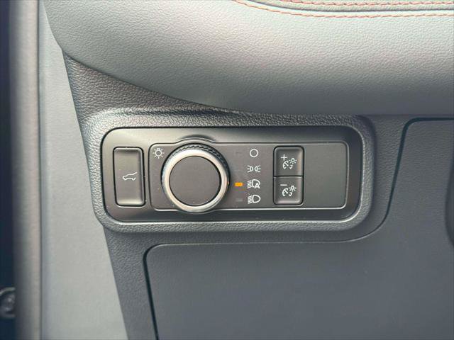 Used 2026 Ford Explorer Active AWD/4WD image 20