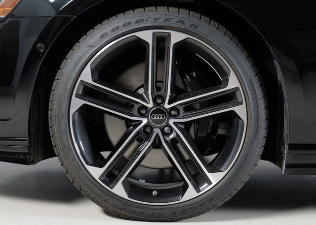 New 2026 Audi A8 L 3.0T image 32