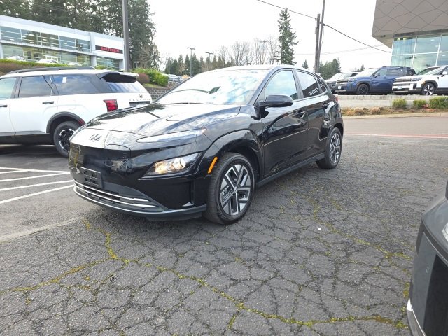 Certified 2023 Hyundai Kona SE w/ Cargo Package image 3