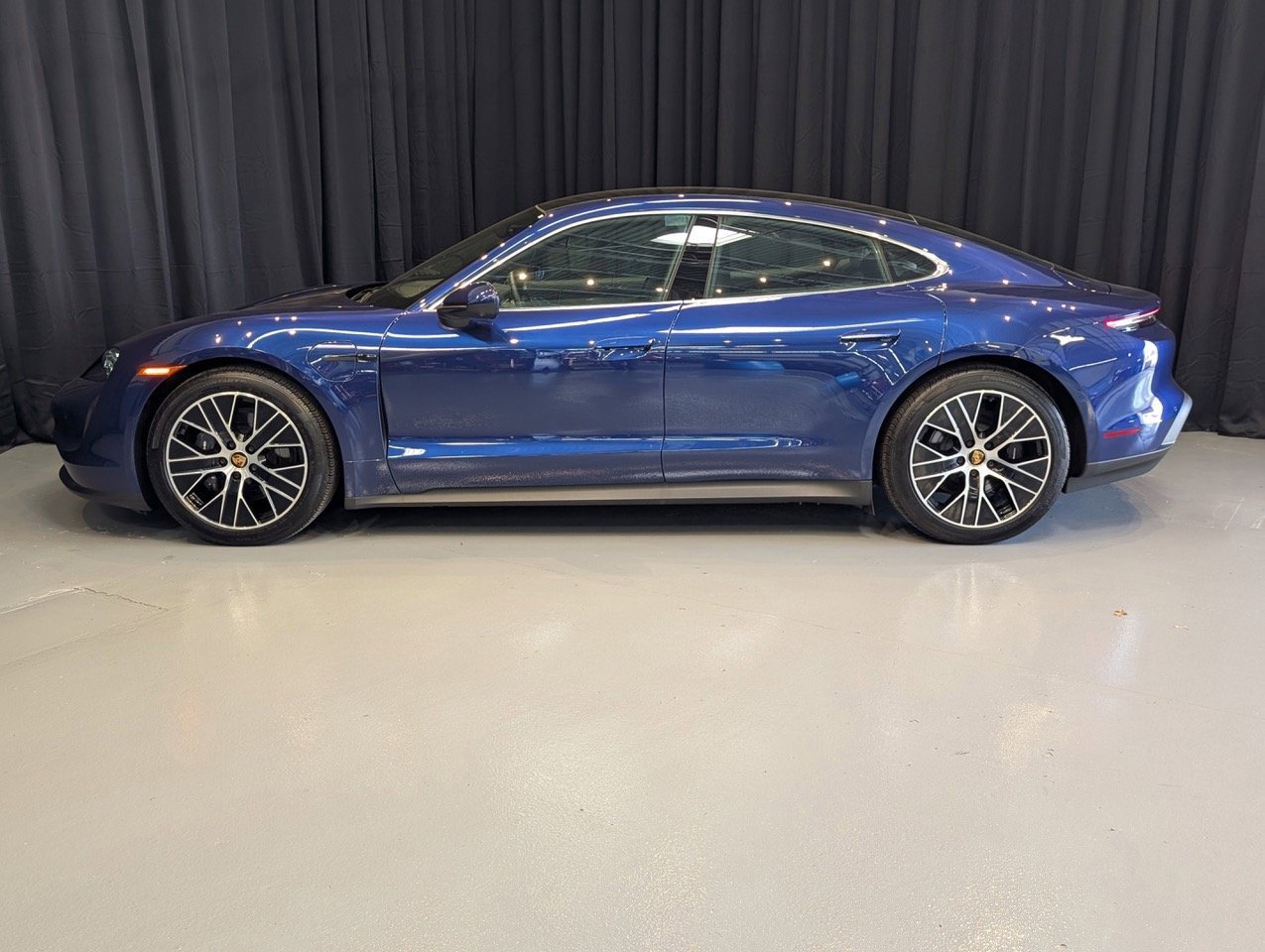 New 2024 Porsche Taycan image 2