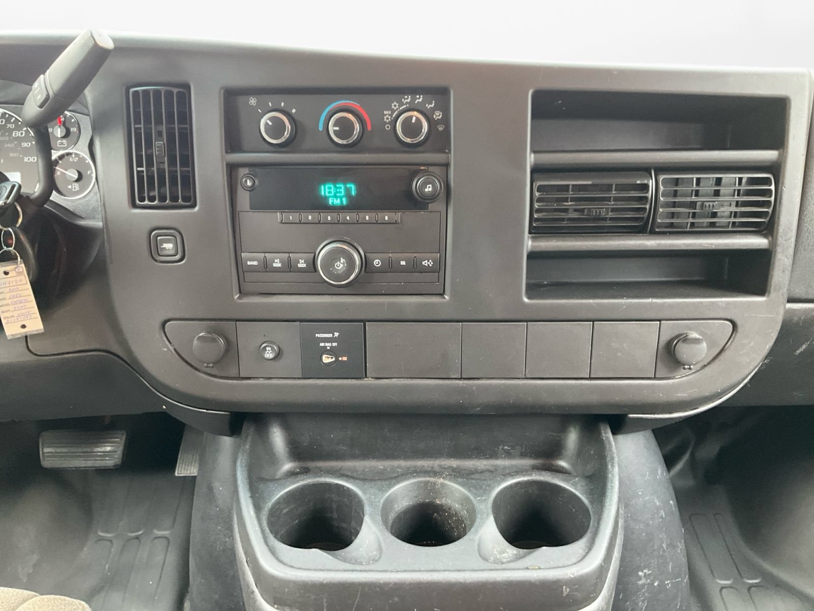 Used 2013 Chevrolet Express 3500 RWD image 11