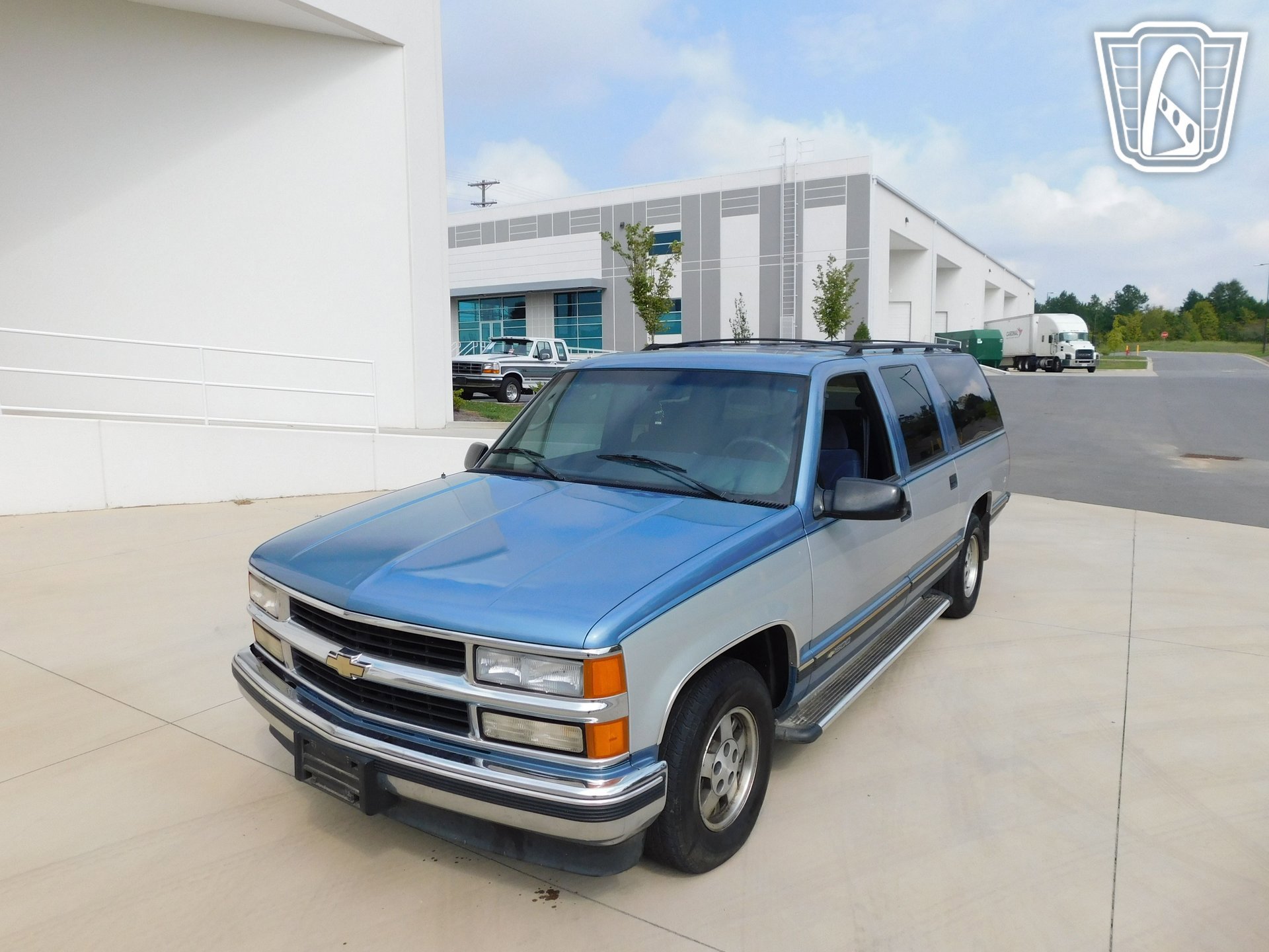 Used 1995 Chevrolet Suburban image 8