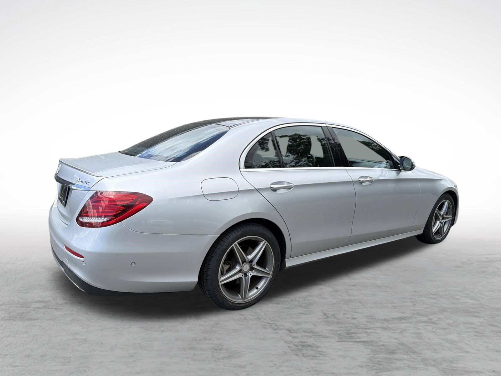 Used 2017 Mercedes-Benz E 300 4MATIC image 11