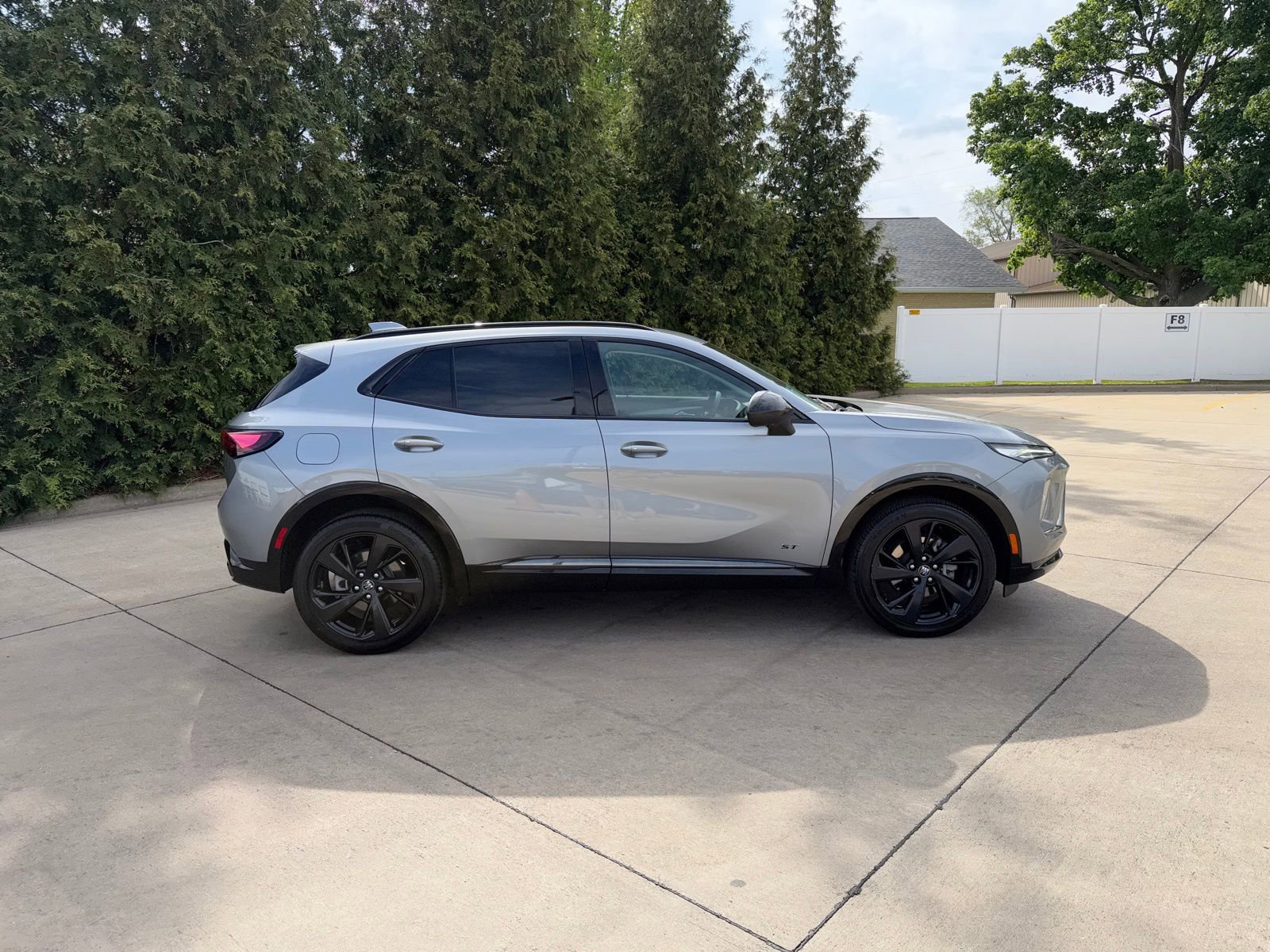 Used 2025 Buick Envision Sport Touring AWD/4WD image 32