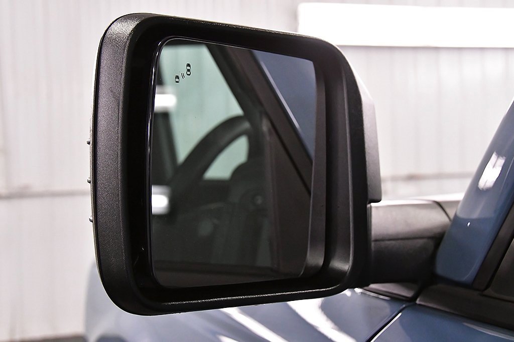 Used 2025 Ford Bronco Badlands image 13