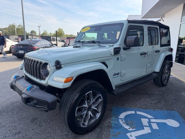 Used 2024 Jeep Wrangler Unlimited w/ Convenience Group AWD/4WD image 36