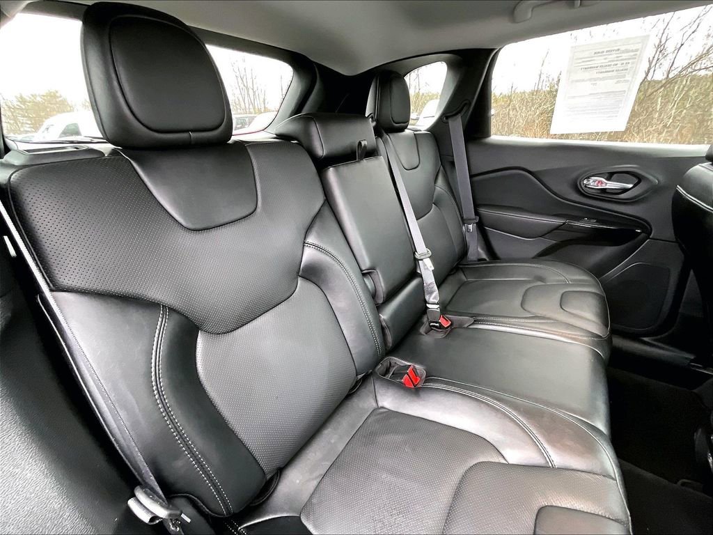 Used 2023 Jeep Cherokee Altitude Lux image 15