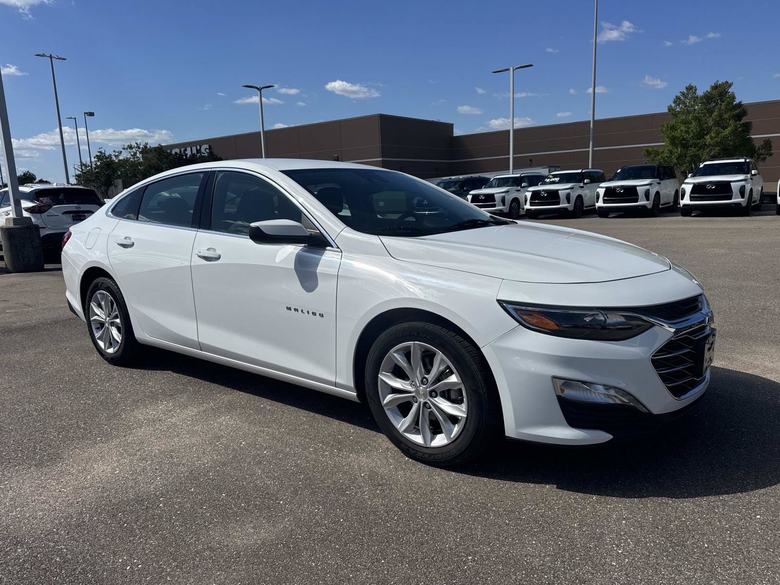 Used 2025 Chevrolet Malibu LT FWD image 3